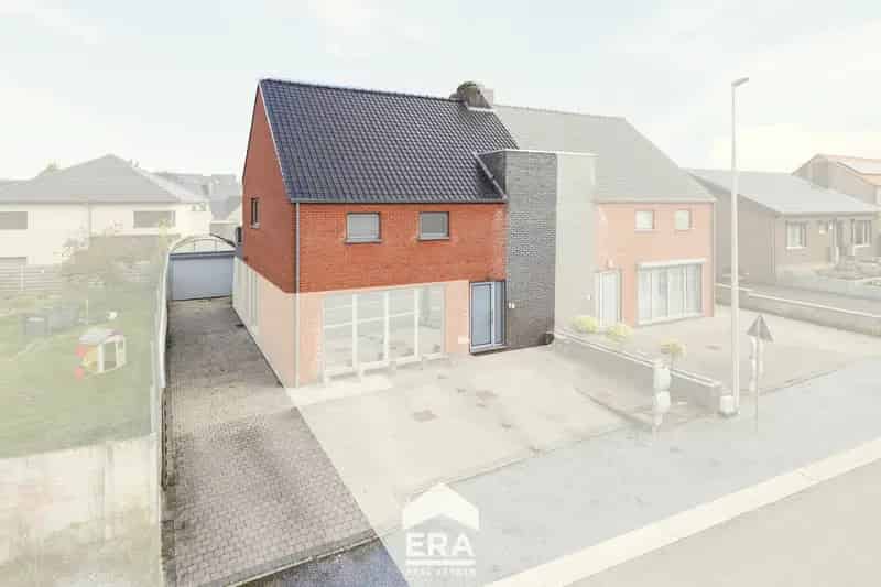 Appartement te koop Meeuwen: modern duplex met tuin en garage