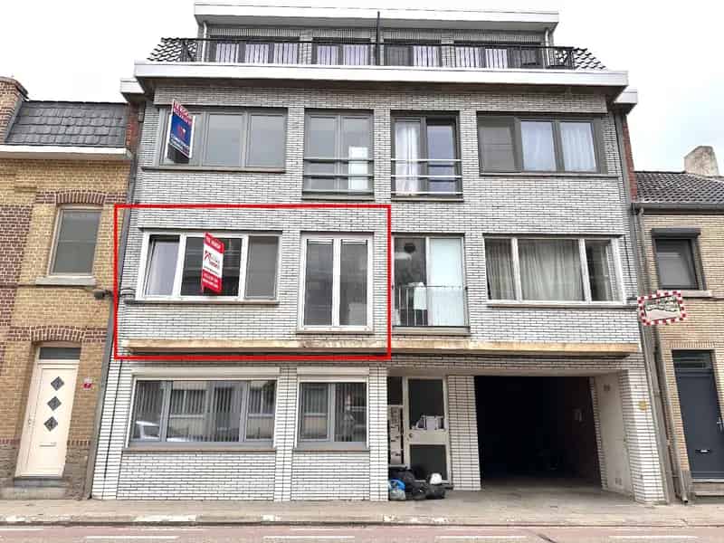 Appartement te koop Tongeren: 2 slaapkamers, terras, te renoveren