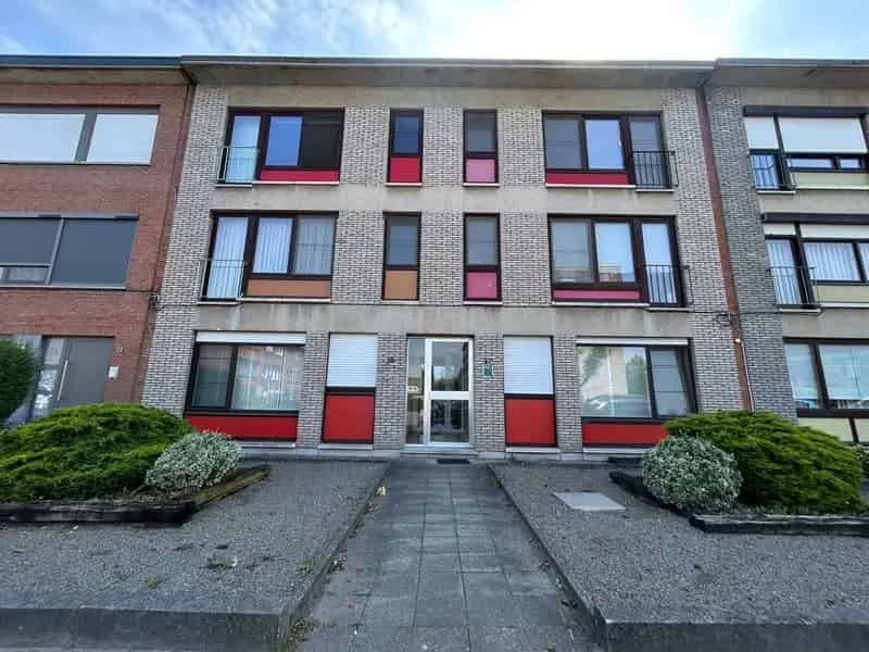 Hemiksem Appartement te Koop: Instapklaar 2 Slaapkamers Ruim Terras