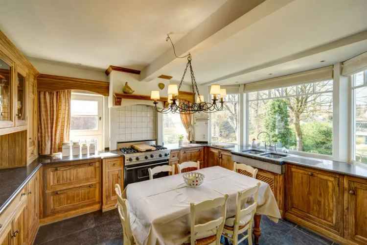 Villa 4 slpk te Overijse 9a12 366m²