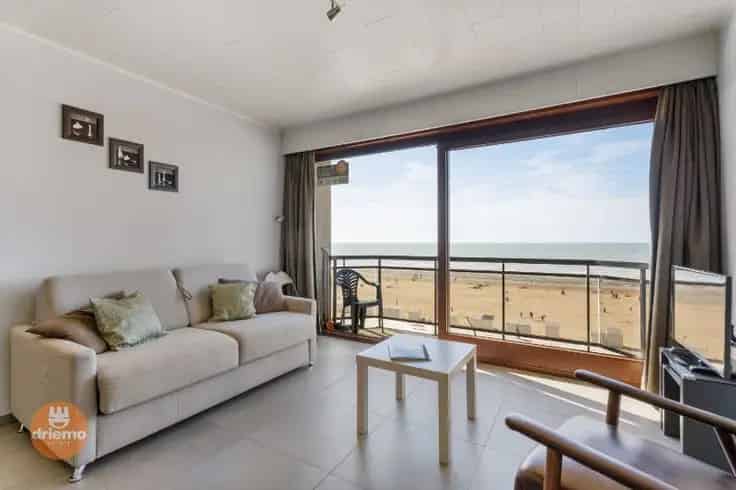 Studio te Koop Zeedijk: Trendy Appartement met Zeezicht