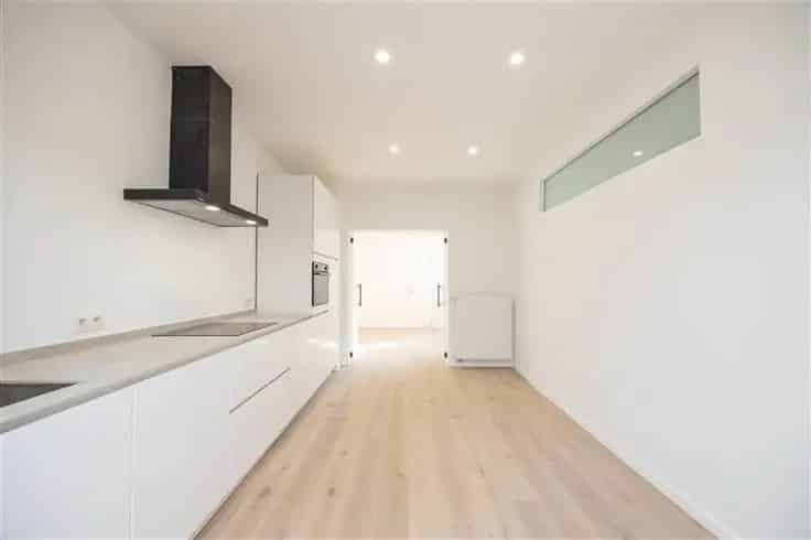 Gerenoveerd 1 Slaapkamer Appartement Mortsel