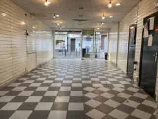 Handelspand te huur Charleroi 100m²