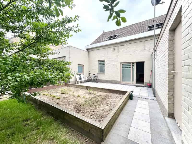 Woning Met Magazijn Dubbele Garage 553m2