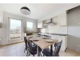 Appartement te Koop Jette 6 Slaapkamers 180m²