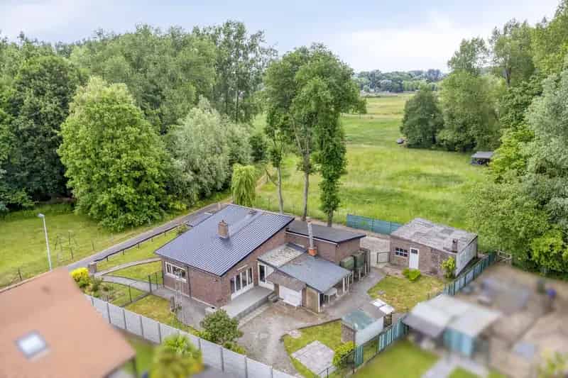 Bungalow-villa te huur 4 slaapkamers tuin garage te renoveren