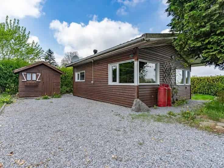 Landhuis Te Koop Maillen - Chalet met Tuin en Parkings