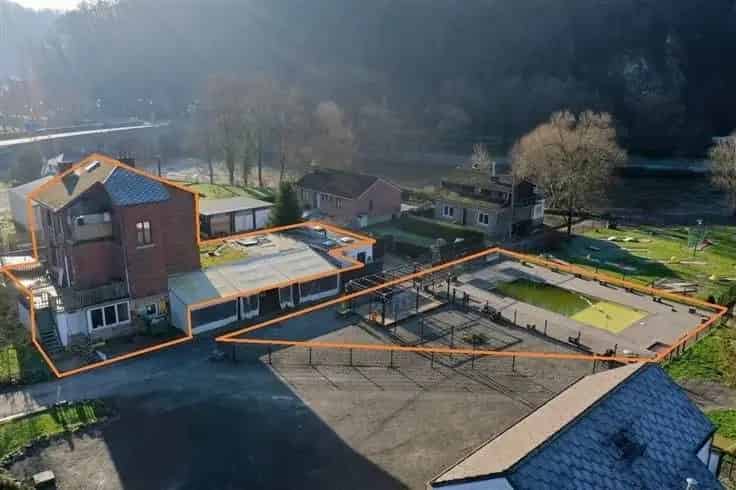 Huis Te Koop: Vrijstaand Pand met Zwembad en Horeca