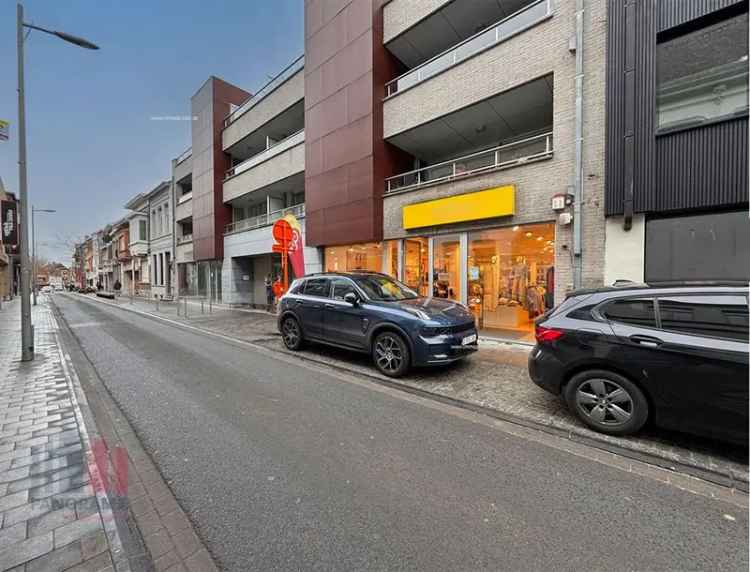 Handelspand te koop Izegem Centrum - Investering