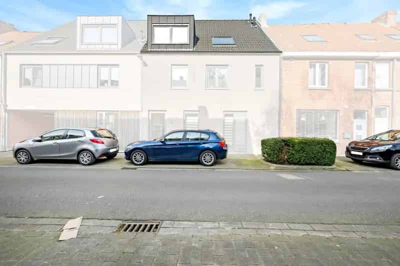 Appartement te koop Sint-Kruis - Instapklaar met Autostaanplaats