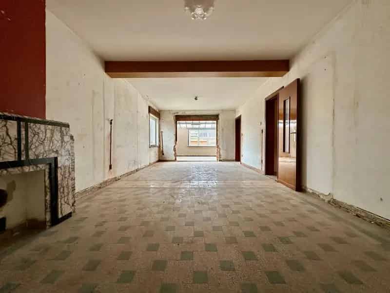 Ruime woning te renoveren op 9 are