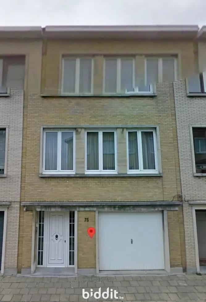 BEL ETAGE WONING MET TUIN 1965