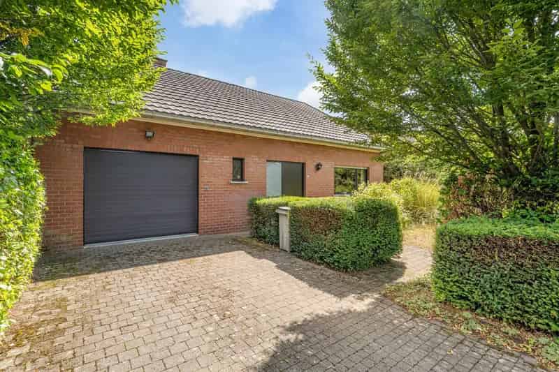 Huis te koop Baal: 3 slaapkamers, garage, tuin