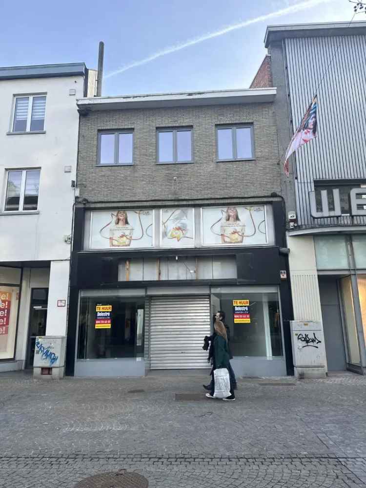 Verhuur bedrijfsvastgoed winkelpand Nieuwstraat uitmuntend