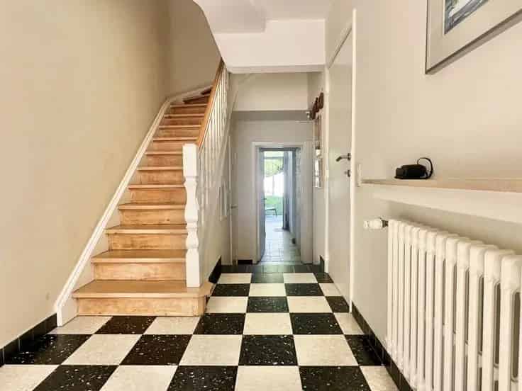 Huis Te Koop Elsene: Ruime gezinswoning met tuin en atoombunker