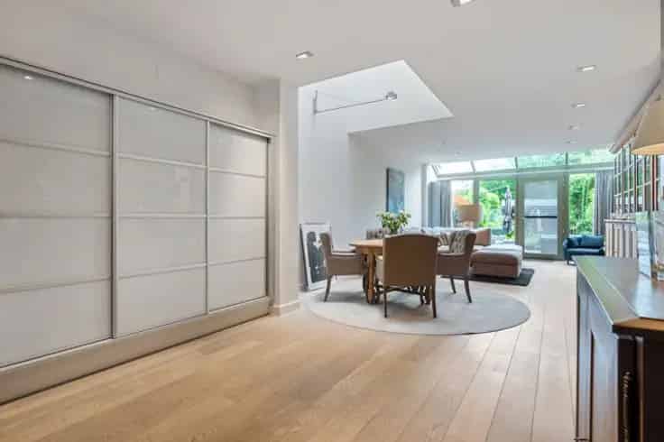 Huis Te Koop: Ruime Gezinwoning met Tuin en Sauna