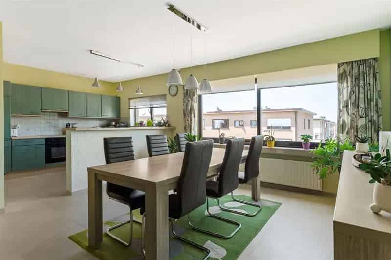 Appartement te koop 2 slaapkamers ruim terras garage