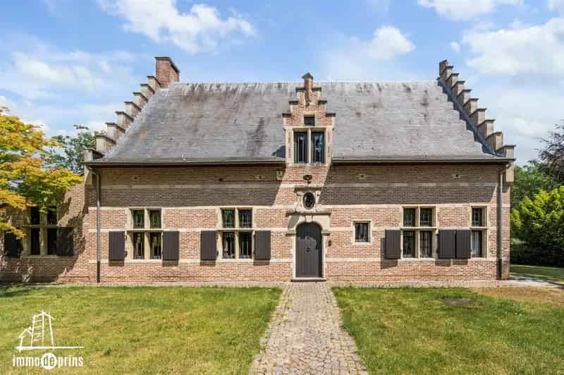 Ruime Villa te Huur in Waasmunster
