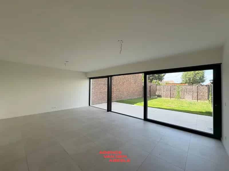 Nieuwbouwwoning 3 slaapkamers tuin terras