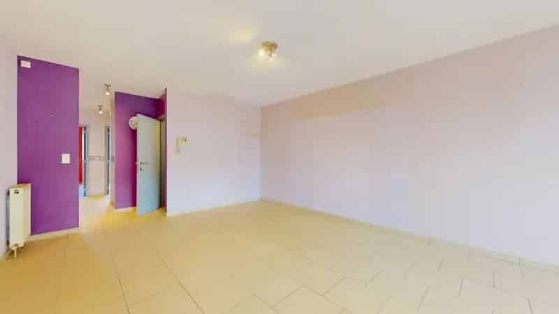 Appartement te Evere 95m² - 2 slaapkamers - Terras - Parking