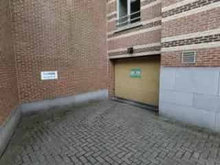 Parking te Huur Sint-Lambrechts-Woluwe - Nabij Scholen en Winkelcentra