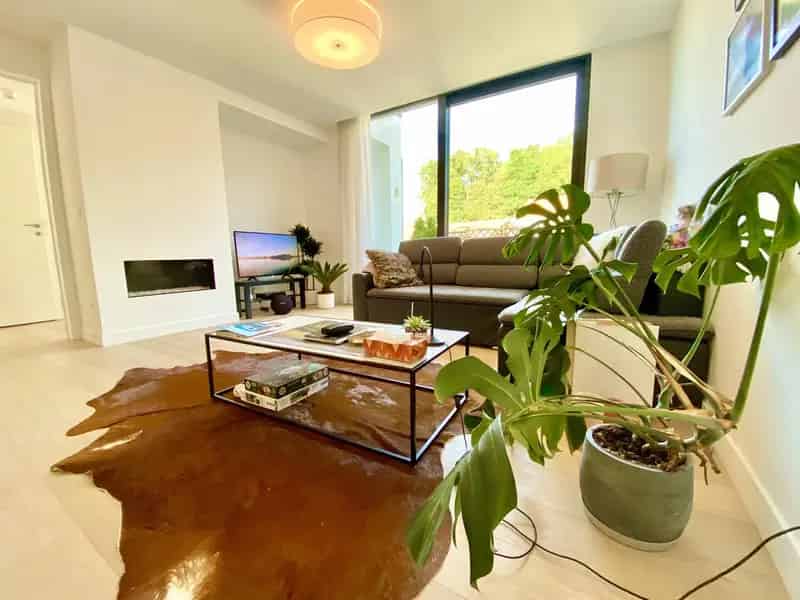 Appartement te Ukkel 100m2 -  Nabij winkels en openbaar vervoer