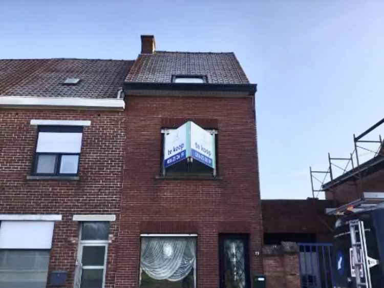 Huis te koop in Harelbeke met bureauruimte en fietsstalling