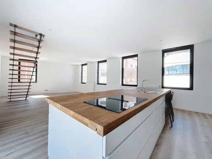 Duplex Appartement 4 slaapkamers Terras Nabij Centrum