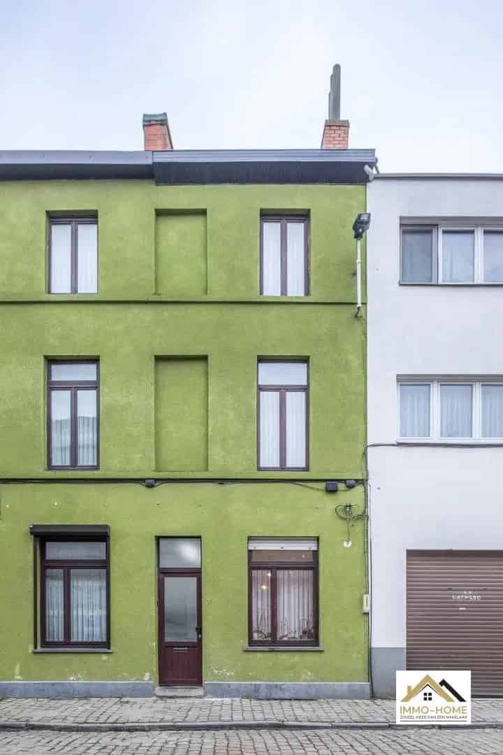 Stadswoning te koop: aantrekkelijke ligging en verzorgde afwerking