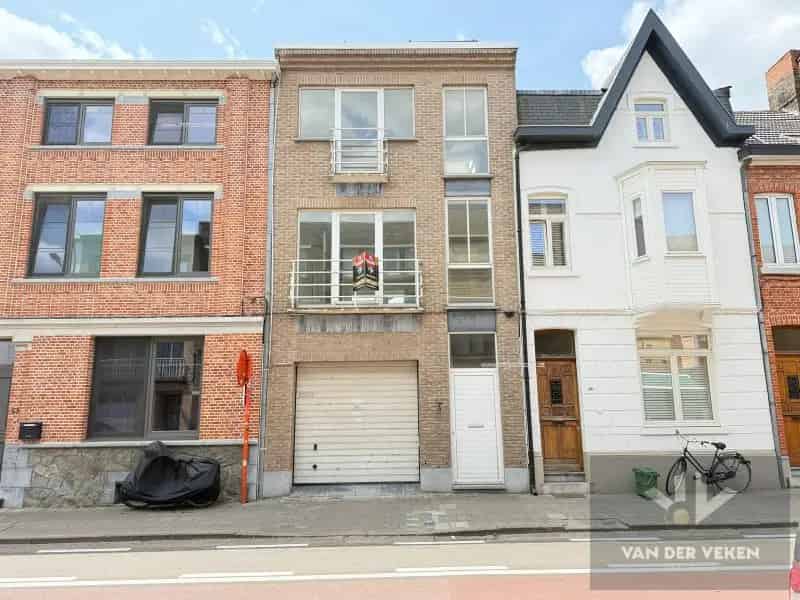 Gerenoveerde Bel-Etagewoning te Huur Hasselt
