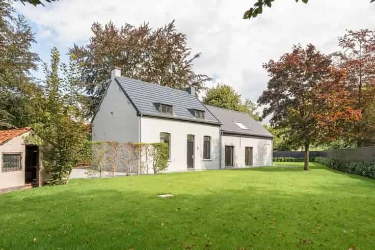 Gerenoveerde Hoeve Te Koop 1313m² 4 slaapkamers