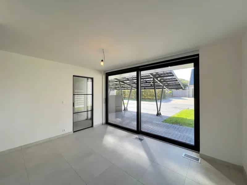 4 Slaapkamers Prachtige woning met tuin