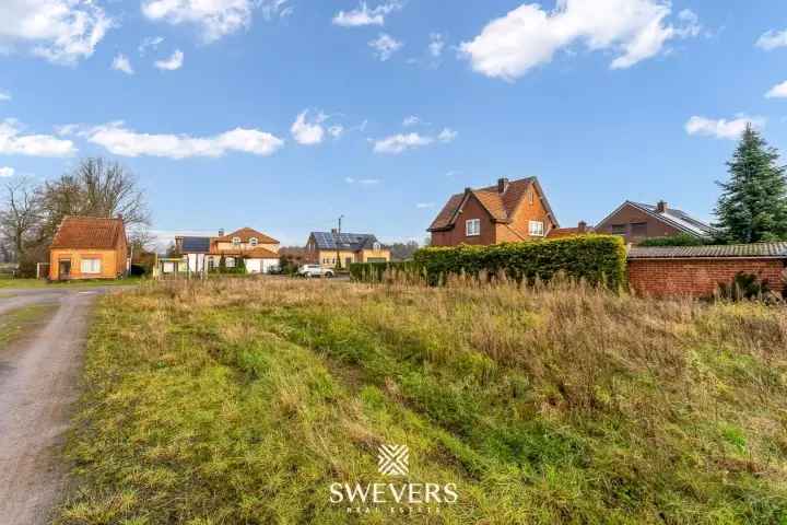 Zeer groen en rustig gelegen bouwgrond van 7a 77ca voor OB op zeer gunstige locatie te Lummen