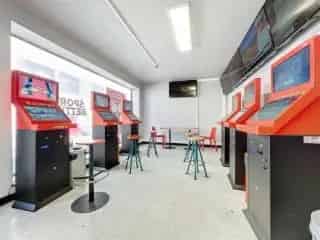 Handelspand Dottignies 70m2 Winkel 4 slaapkamers Grote Zolder Garage Tuin