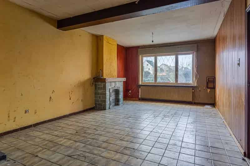 Ruime woning te renoveren toplocatie