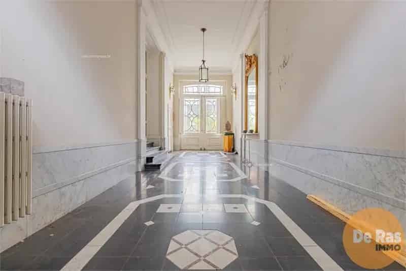 Herenhuis te koop Aalst 7 slaapkamers unieke elementen