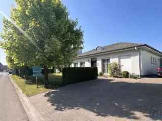 Grote Villa te Koop met Zwembad en Ruime Garage Sint-Eloois-Vijve