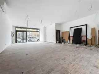 Handelspand te Huur Quaregnon 180m²