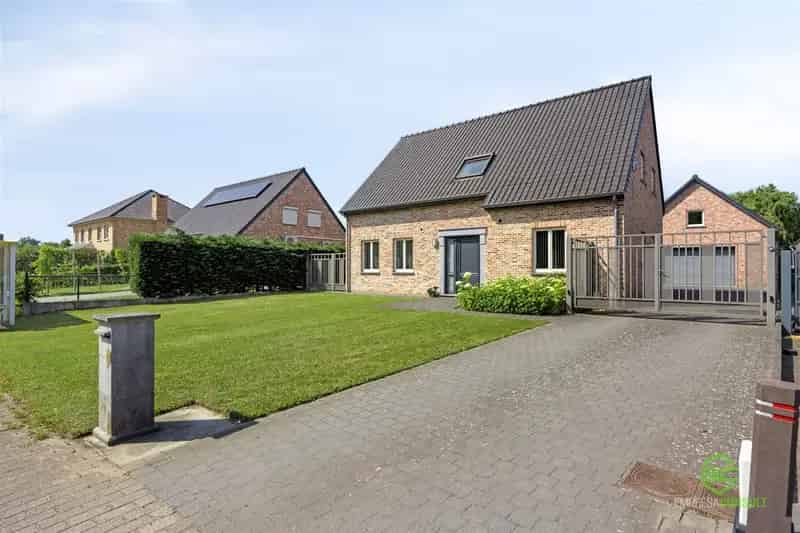 Huis te huur Schulen: Instapklare woning met werkplaats 150m²