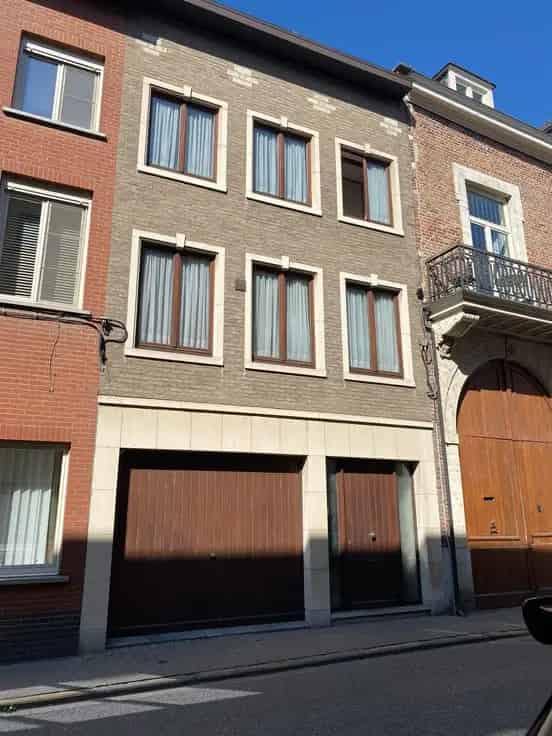 Huis Te Koop Tienen: Ruime Karaktervolle Woning met Garage en Tuin