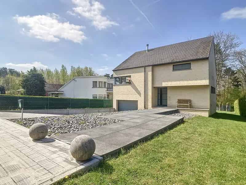 Huis te huur Oud Heverlee 3 slaapkamers 3 badkamers grote tuin