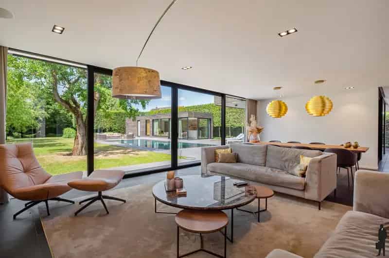 Luxe Villa te Boechout met Zwembad en Domotica
