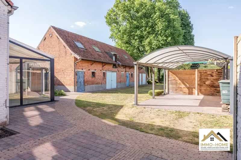 Ruime woning met atelier bijgebouw