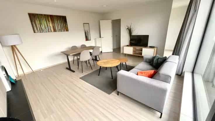 Gemeubileerd 2-slaapkamerappartement met terras te koop