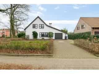 Huis te koop Brasschaat 3 slaapkamers tuin garage