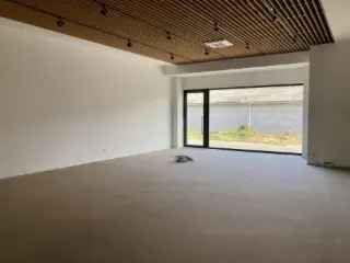 Kantoor te huur Waver 410m² - Moderne ruimte met magazijn