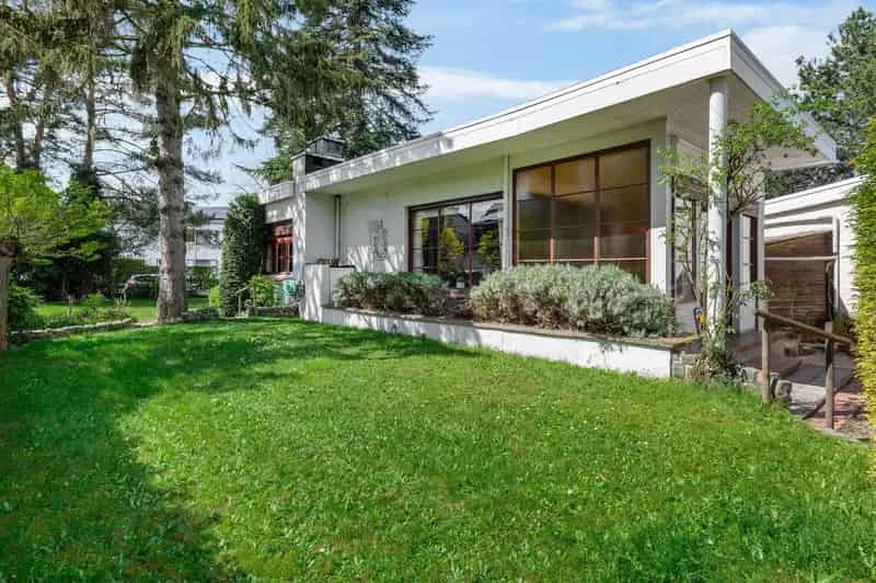 Huis te huur Mariaburg Ekeren: Charmante Bungalow met Potentieel
