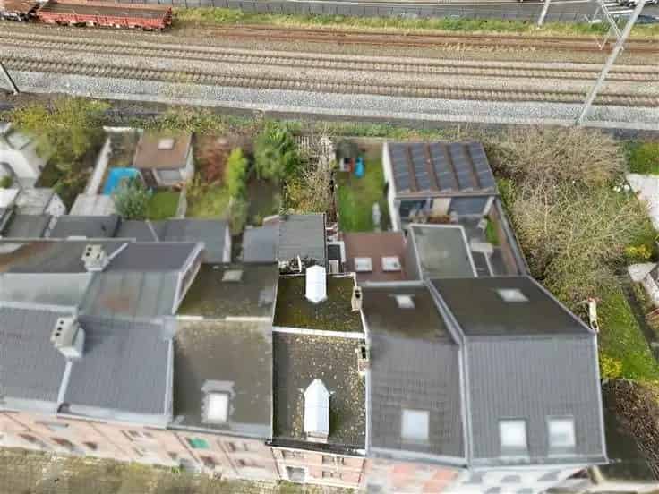 Huis te renoveren 4 slaapkamers tuin terras