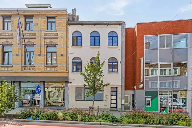 Gelijkvloerse Praktijkruimte Halle Centrum
