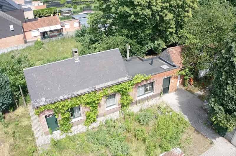 Te renoveren woning 2 slaapkamers 1525m² Grobbendonk